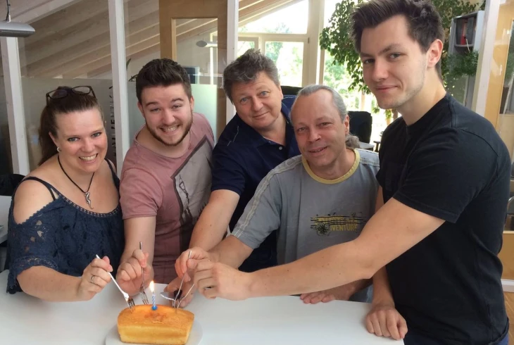 Team feiert Geburtstag